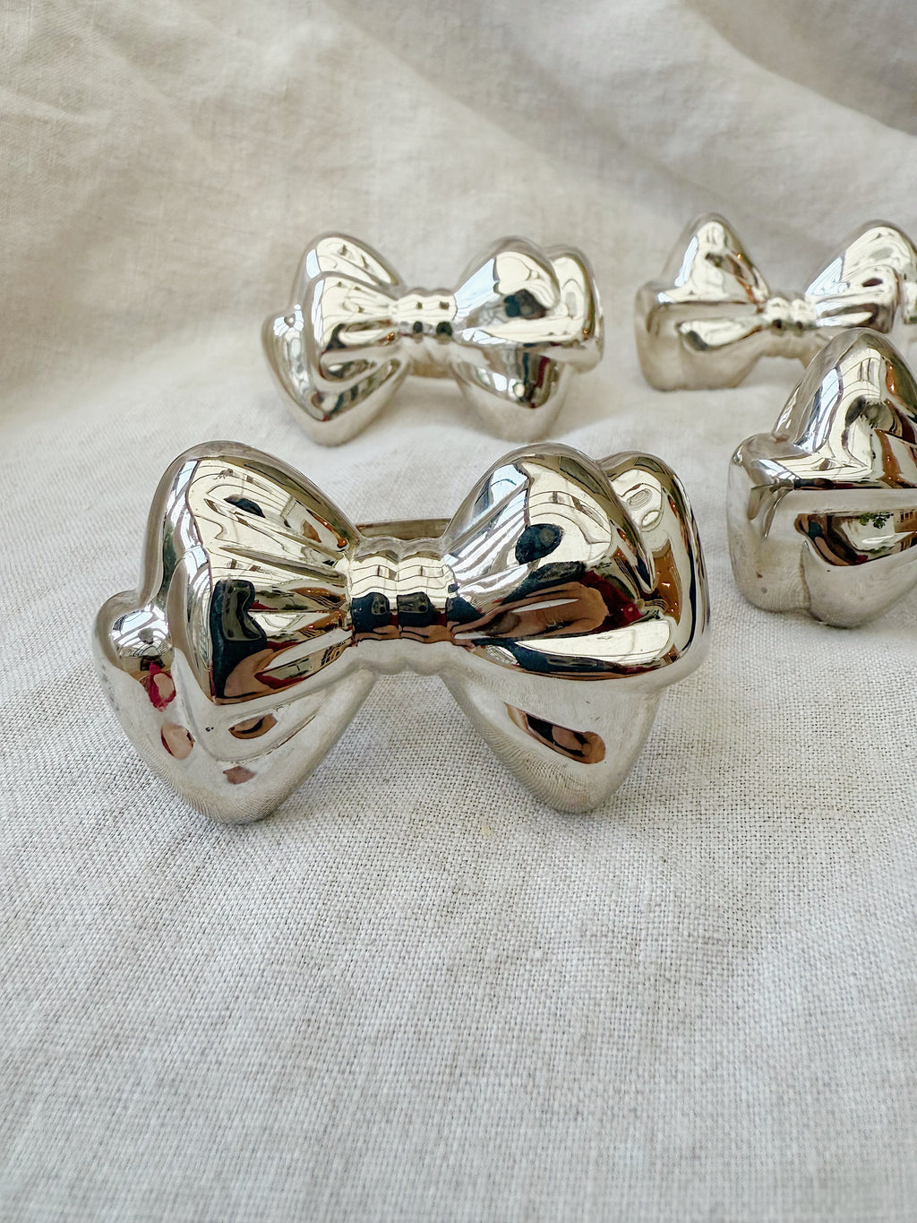 Vintage Silver Plated Napkins Rings Silver Bows (Set of 4)