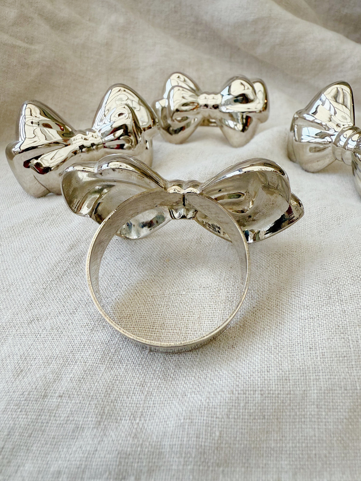 Vintage Silver Plated Napkins Rings Silver Bows (Set of 4)