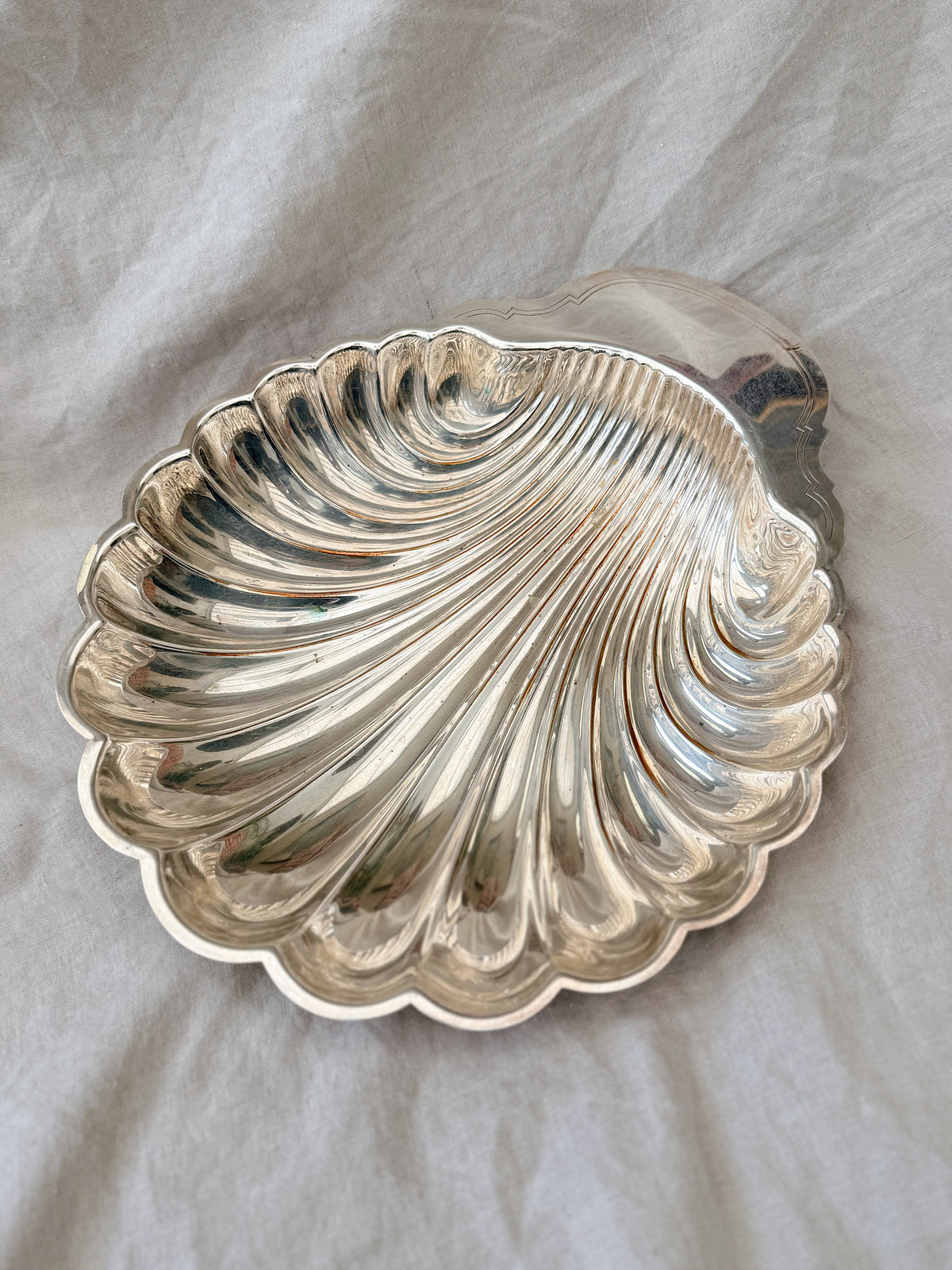Vintage Very Large Silver Plated Oyster Clam Shell Dish