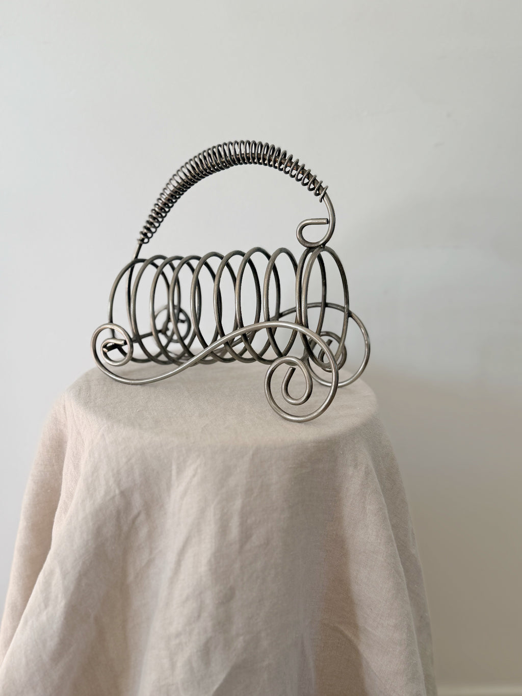 Vintage Style Wine Holder Stainless Steel Curl Classico Spiral
