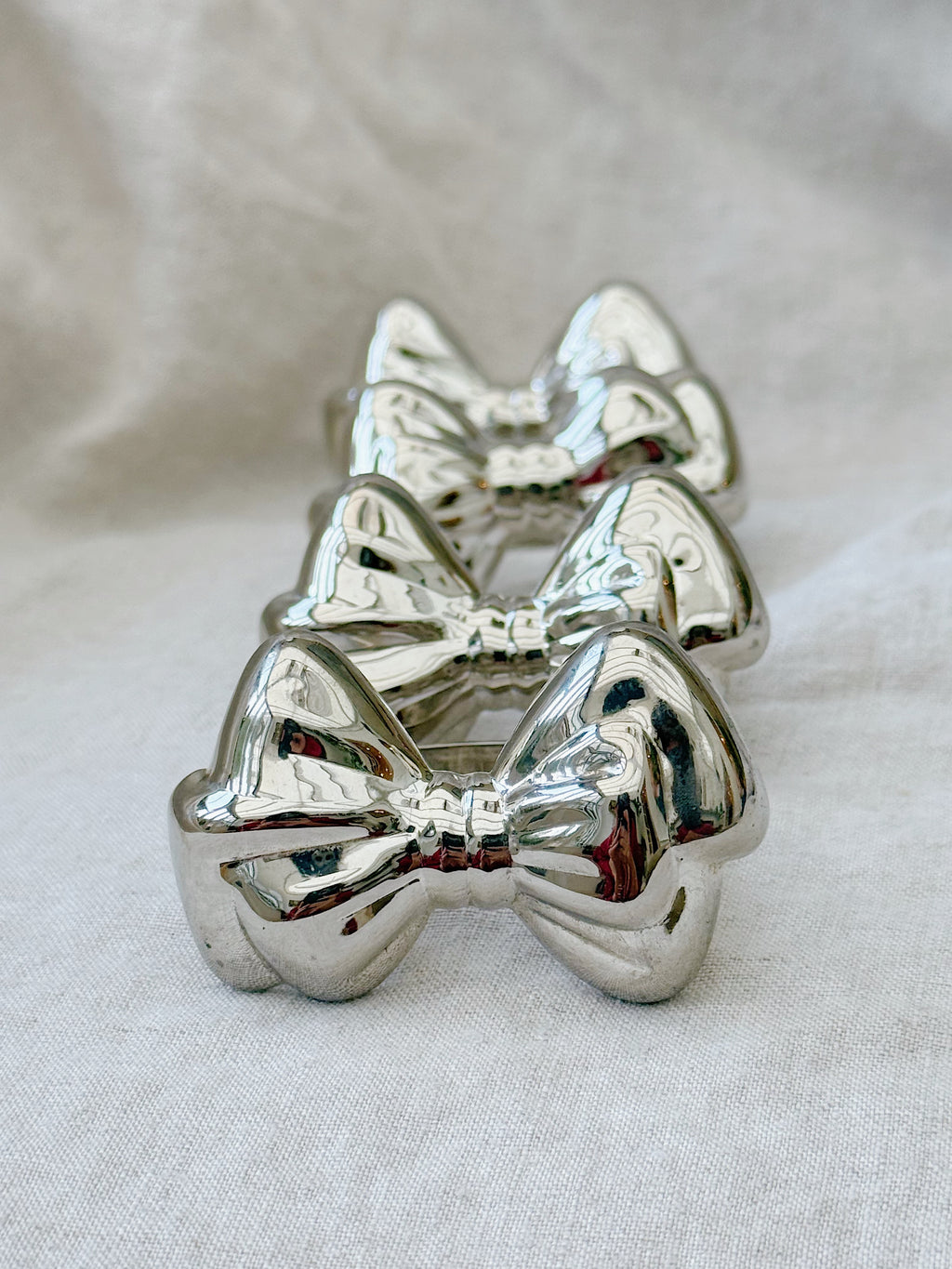 Vintage Silver Plated Napkins Rings Silver Bows (Set of 4)