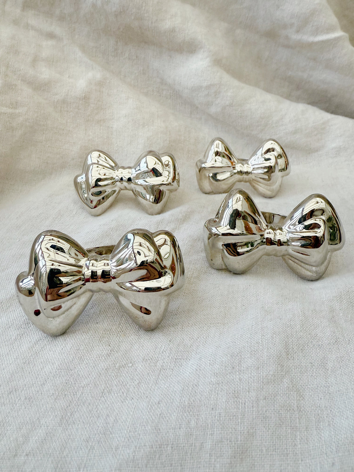 Vintage Silver Plated Napkins Rings Silver Bows (Set of 4)