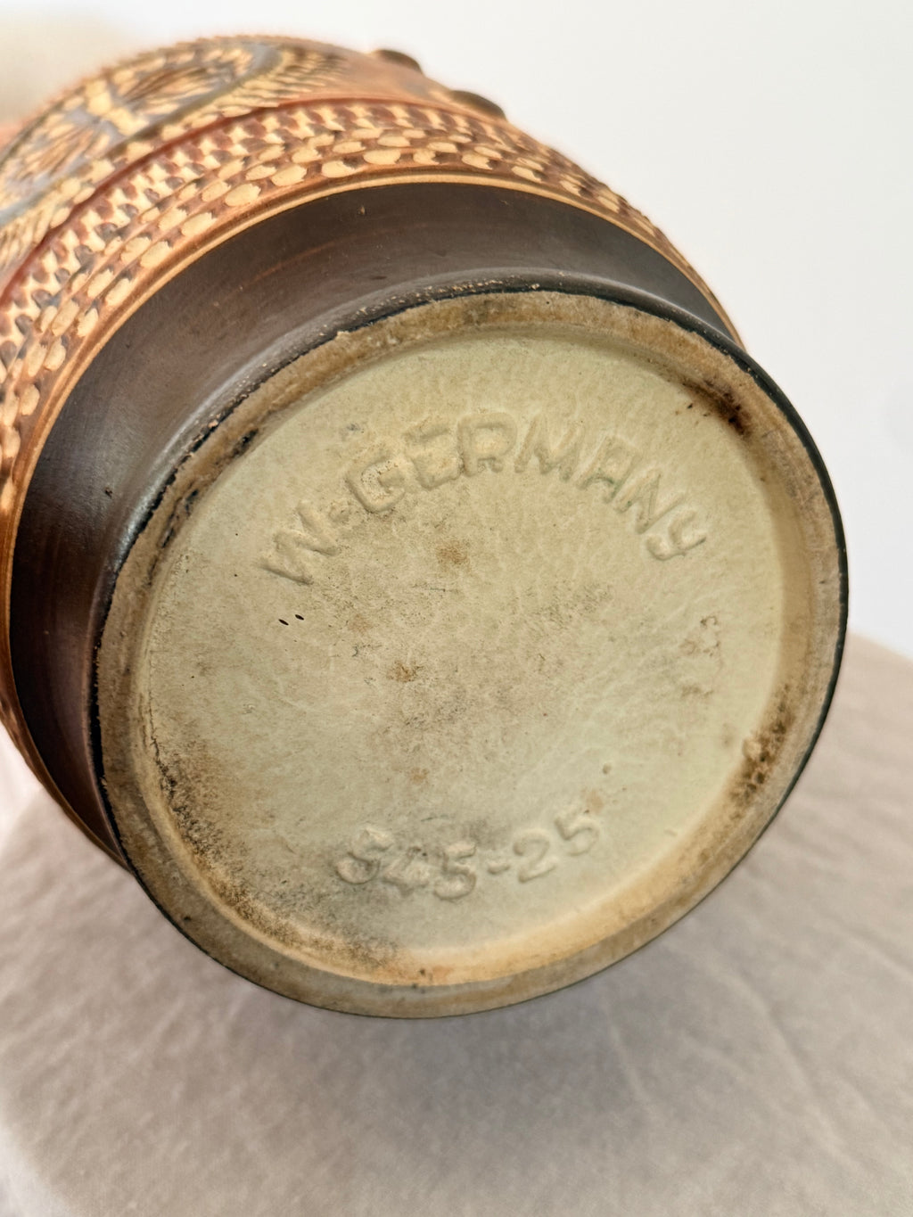 Vintage West German Pot 545-25